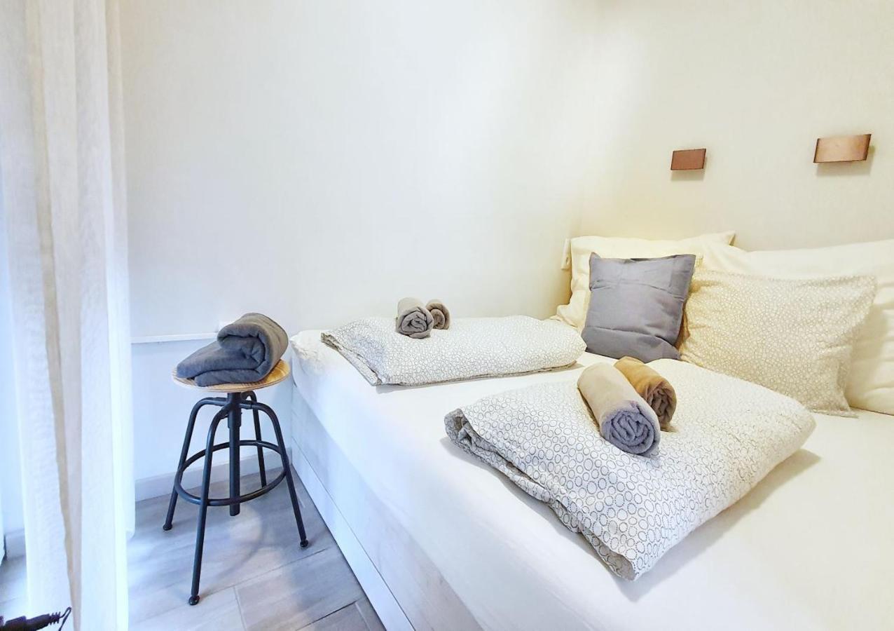 Marina Apartment By Dora Keszthely Ngoại thất bức ảnh