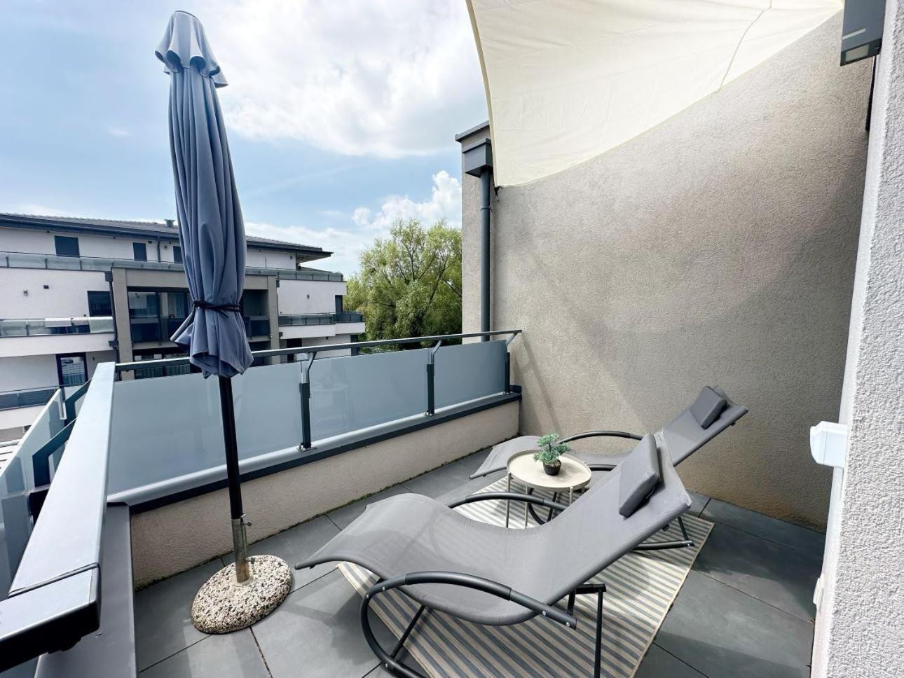 Marina Apartment By Dora Keszthely Ngoại thất bức ảnh