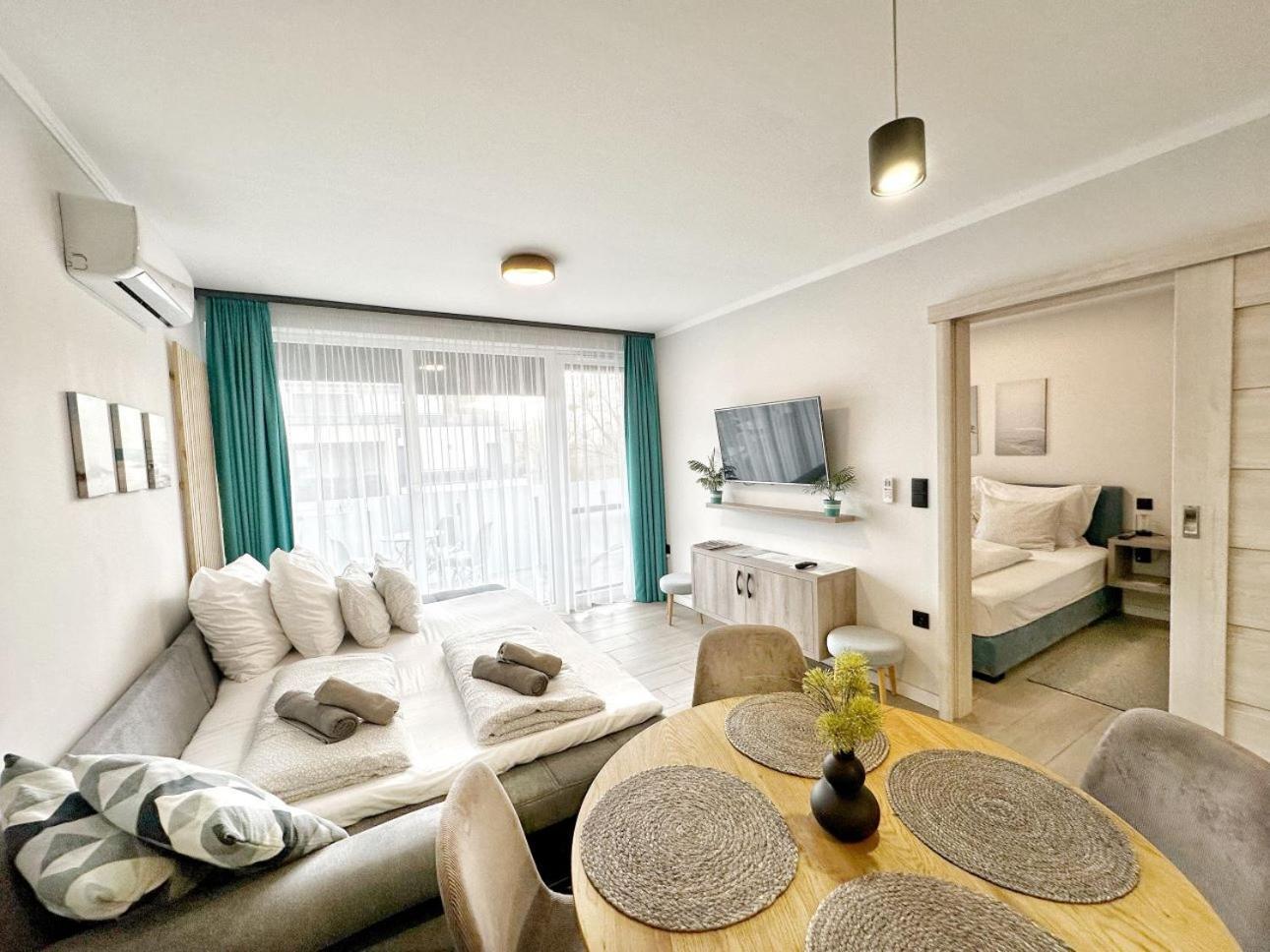Marina Apartment By Dora Keszthely Ngoại thất bức ảnh